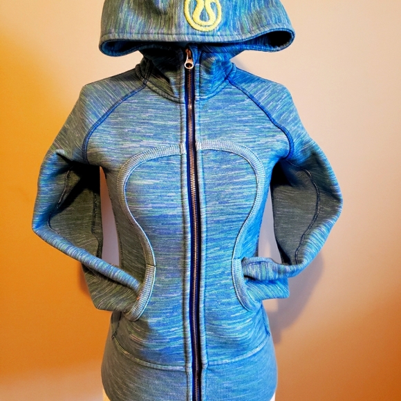 Lululemon Scuba Hoodie - Picture 3 of 9